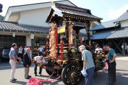 越前塗山車完成お披露目