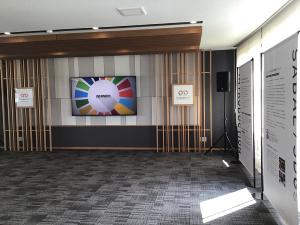 センター正面