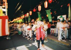 踊る町民