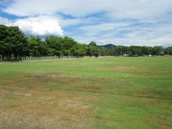 丸山公園多目的広場外観