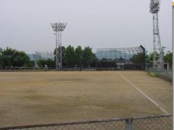 南公園グラウンド外観