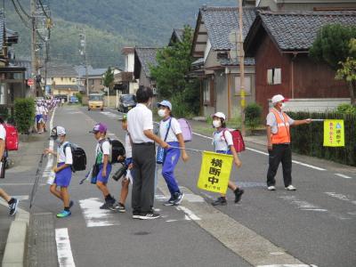 集団登校の見守り写真3