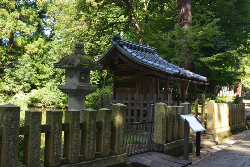 神明神社境内