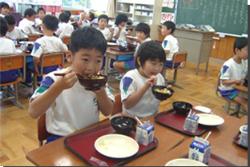 学校給食