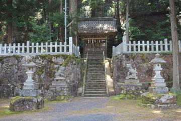 日吉神社社殿。