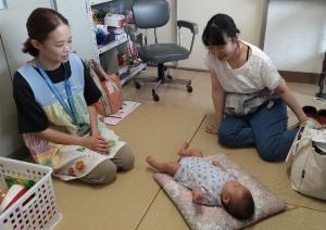 子育てひろばの様子3