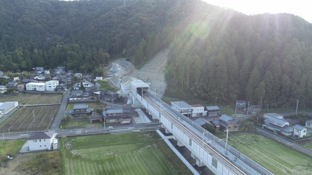 第1鯖江トンネル坑口（写真）