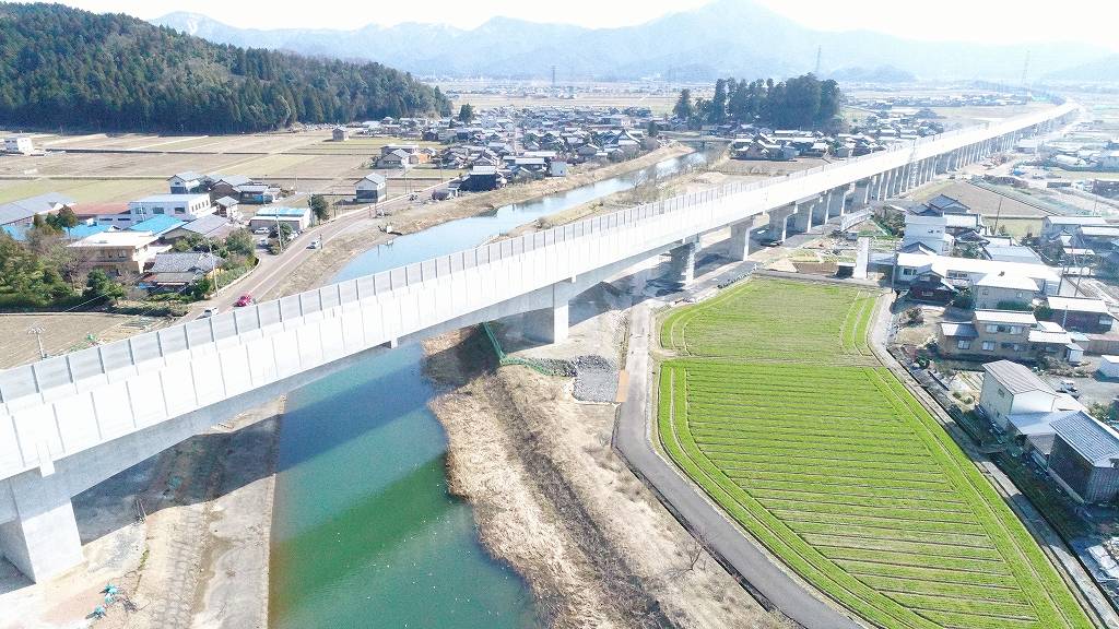 下新庄高架橋（写真）