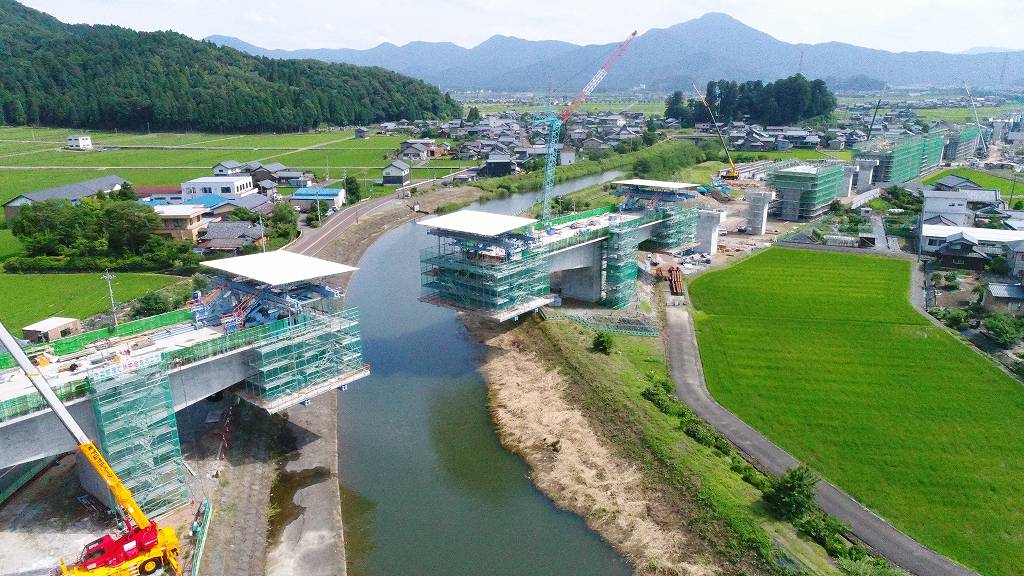 下新庄高架橋（写真）