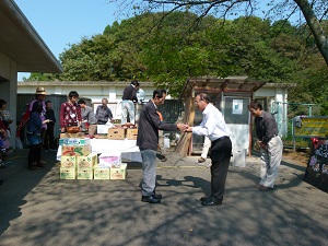 「動物たちのごはんを届けよう」のイベントが開催